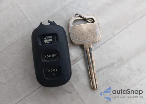 2005 Toyota Camry Le из США, поврежденный, VIN 4T1BE32K95U029647